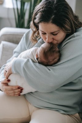 Die Bedeutung des Tröstens: Warum Babys nicht schreien gelassen werden sollten - Die Bedeutung des Tröstens: Warum Babys nicht schreien gelassen werden sollten